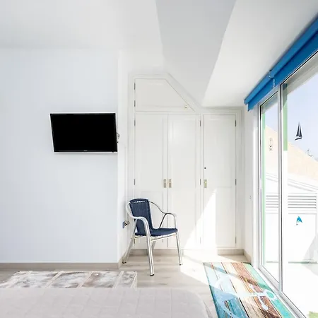Home2book Sea Front Attic Galletas *